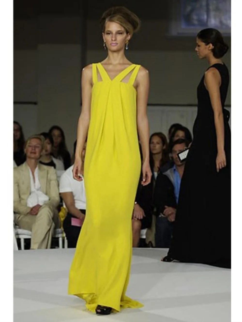 ●$5,000 OSCAR DE LA RENTA CHARTREUSE SILK GREECE YELLOW RUNWAY GOWN US 8